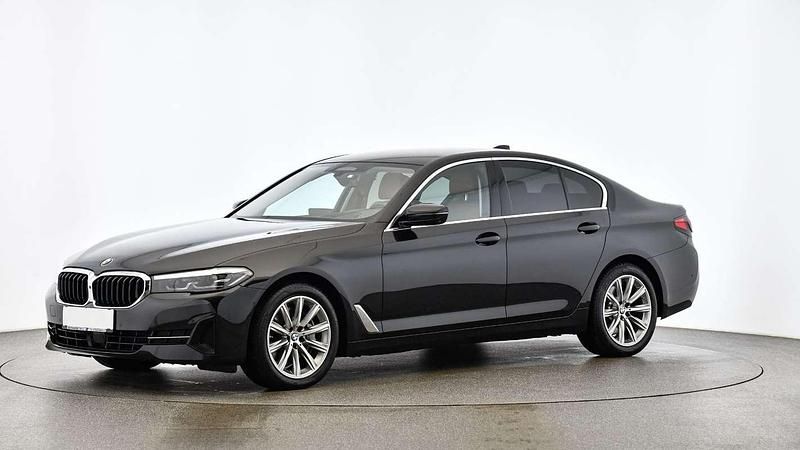 Gebraucht BMW 530 Sport Line 286 PS (210 kW) 2023 Schwarz Limousine