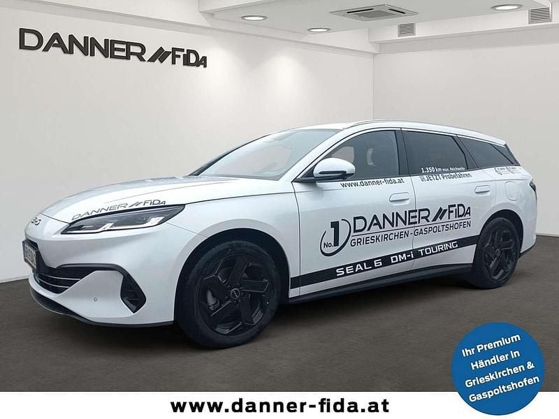 Weiß Neu 2025 BYD Seal Comfort Kombi | € 37.000 (Fairer Preis) - Bild 1/4