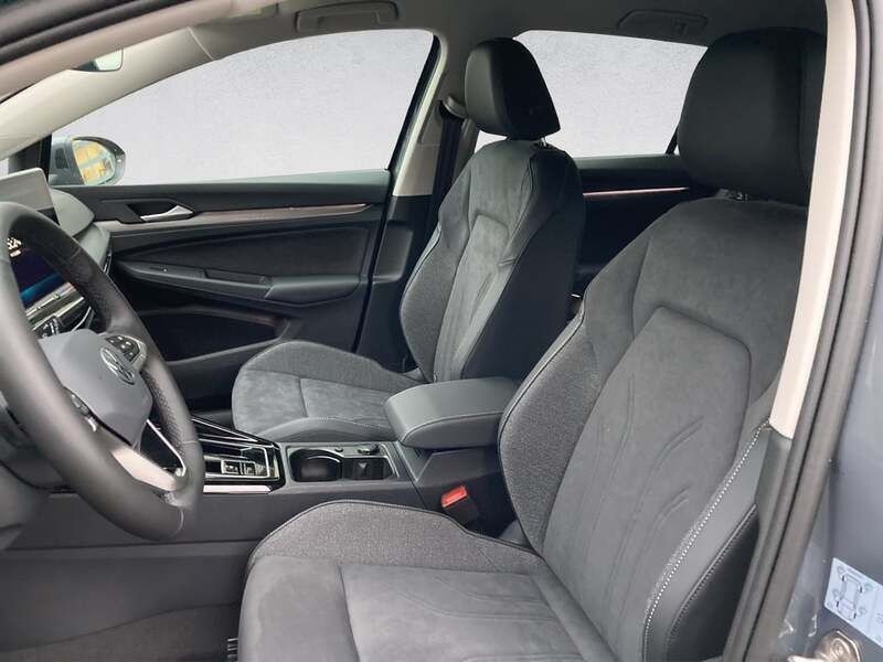 Gebraucht VW Golf VIII Style 204 PS (150 kW) 2024 Mittelgrau  metallic Limousine