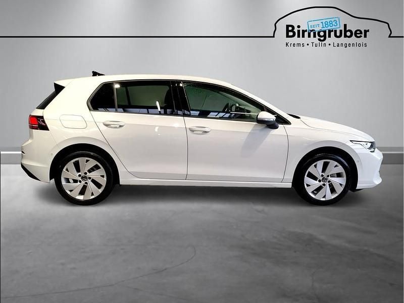 Neu VW Golf VIII 115 PS (84 kW) 2026 Weiss  normal