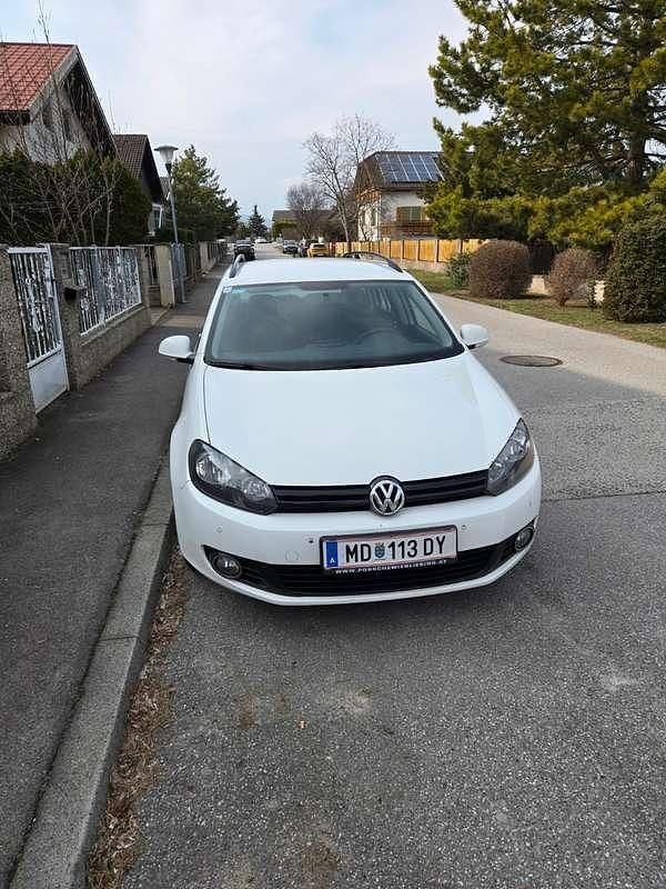 Gebraucht VW Golf VII Trendline 90 PS (66 kW) 2013 Weiß Limousine