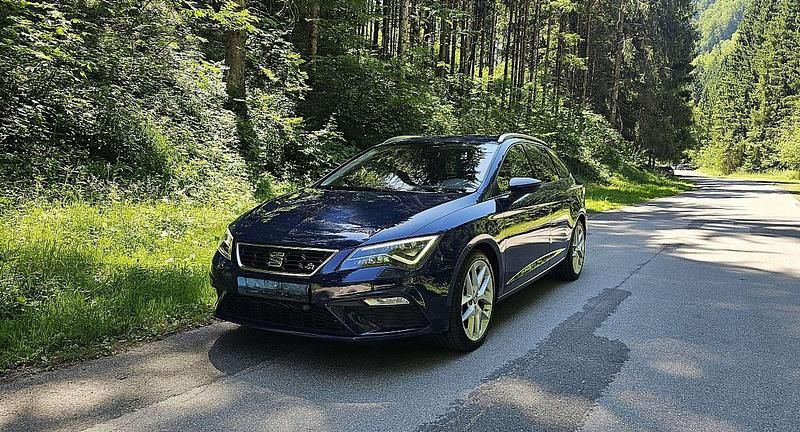 Blau Gebraucht 2017 Seat Leon ST FR Kombi | € 11.990 (Fairer Preis) - Bild 1/4