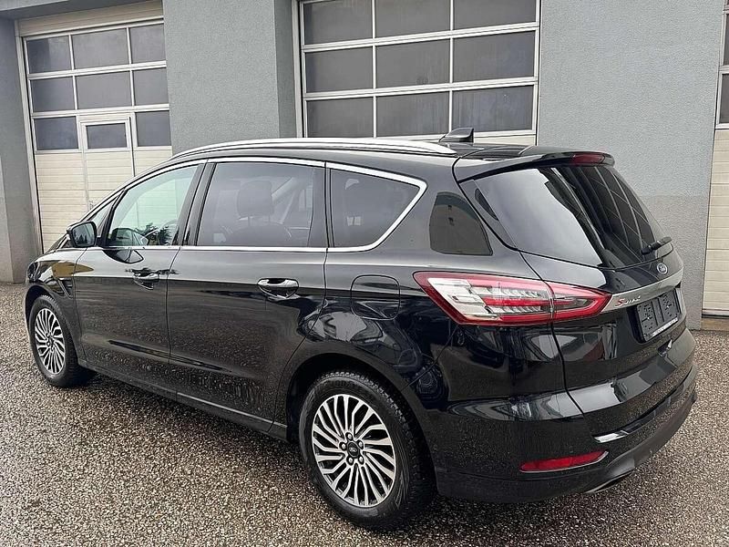 Gebraucht Ford S-MAX Business Edition 150 PS (110 kW) 2021 Schwarz Van / Kleinbus