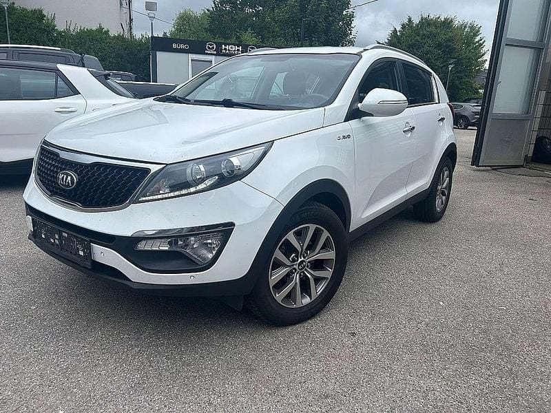 Weiß Gebraucht 2016 Kia Sportage Gold SUV | € 14.490 (Fairer Preis) - Bild 1/4