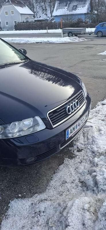Gebraucht Audi A4 131 PS (96 kW) 2003 Blau Kombi