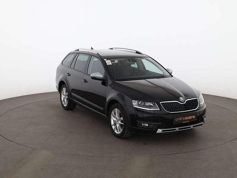 Gebraucht Skoda Octavia Scout 184 PS (135 kW) 2015 Schwarz Kombi
