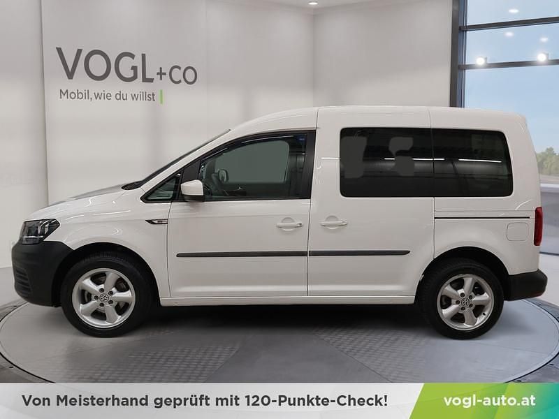 Gebraucht VW Caddy Trendline 102 PS (75 kW) 2018 Weiß Van / Kleinbus