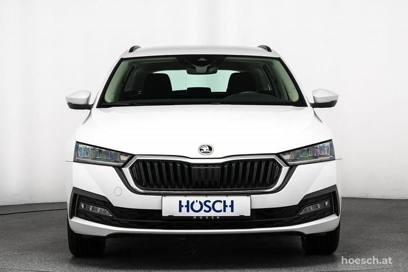 Gebraucht Skoda Octavia Ambition 204 PS (150 kW) 2023 Weiß Kombi