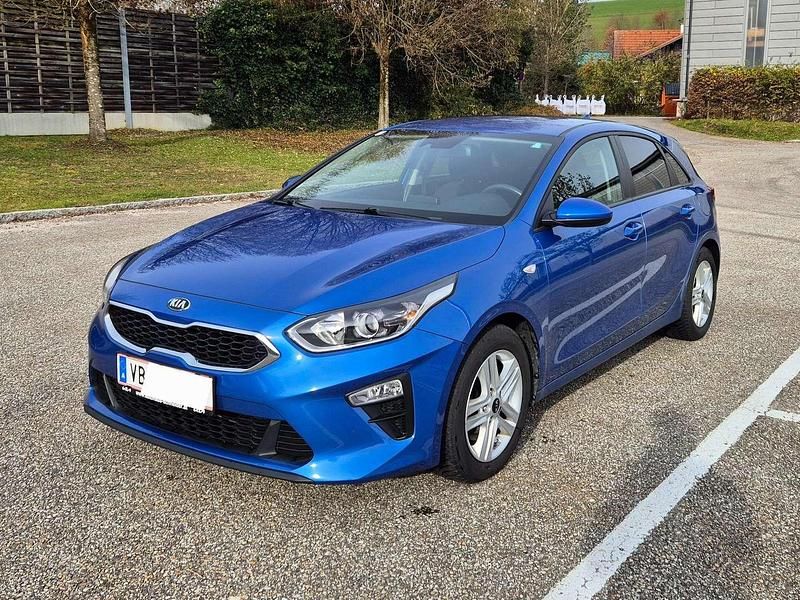 Blau Gebraucht 2019 Kia Ceed Kleinwagen | € 10.500 (Fairer Preis) - Bild 1/4