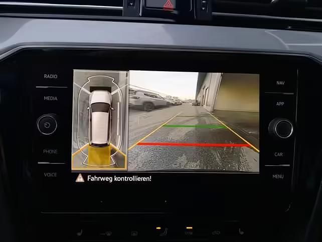 Gebraucht VW Passat Business 150 PS (110 kW) 2022 Deepblackperleffect Kombi