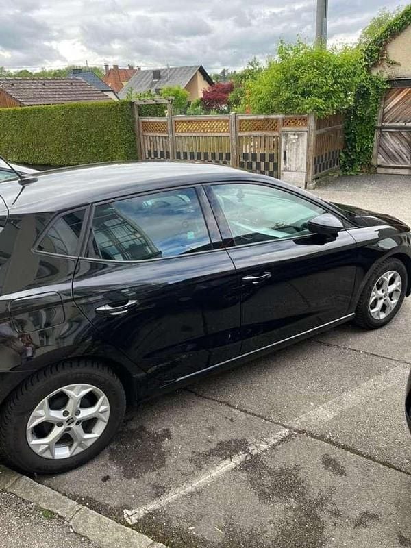 Schwarz Gebraucht 2023 Seat Ibiza FR Limousine | € 14.000 (Superpreis) - Bild 1/4