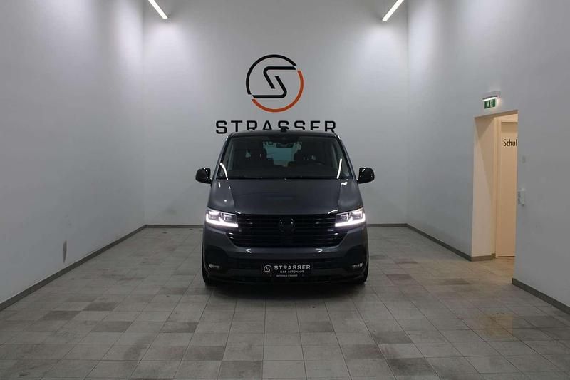 Gebraucht VW Multivan Highline 204 PS (150 kW) 2022 Mittelgrau  metallic Van