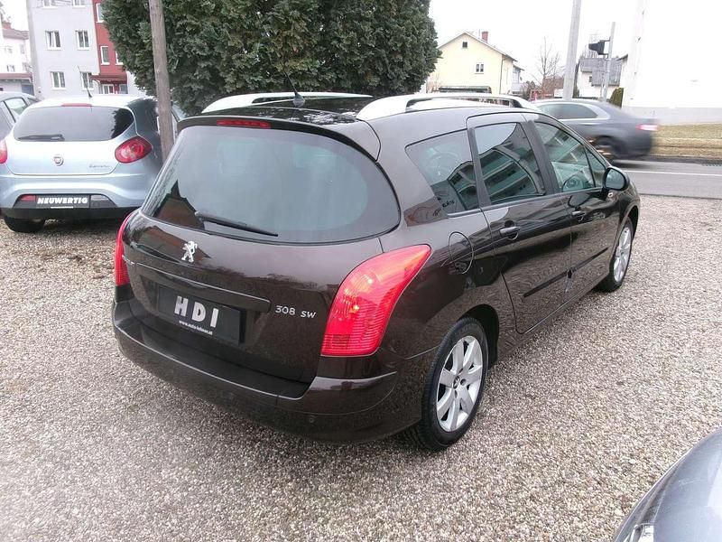 Gebraucht Peugeot 308 SW Active 92 PS (67 kW) 2012 Braun Kombi