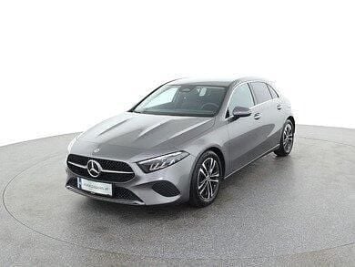 Gebraucht Mercedes A180 Progressive 116 PS (85 kW) 2023 Mountaingrau metallic Limousine