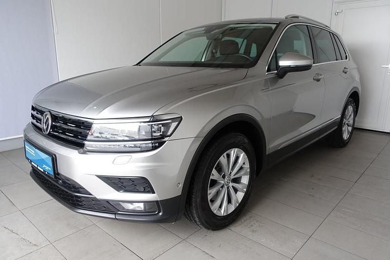 Silber metallic Gebraucht 2018 VW Tiguan Comfortline SUV | € 19.990 (Superpreis) - Bild 1/4