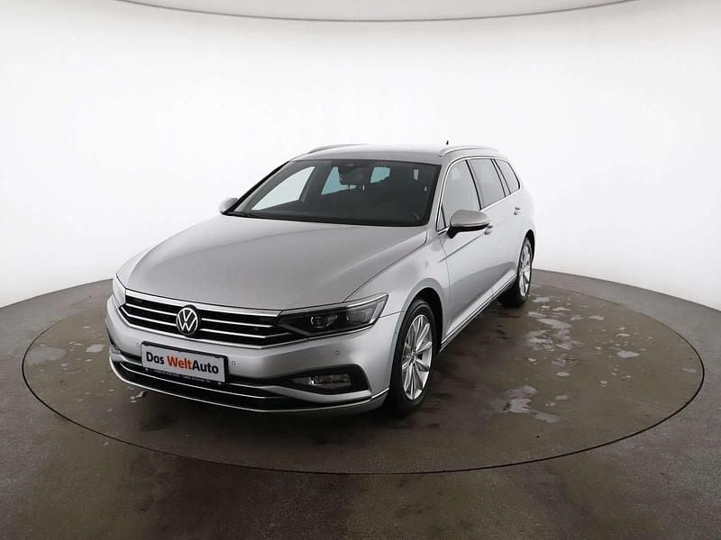 Gebraucht VW Passat Elegance 150 PS (110 kW) 2021 Silber Kombi