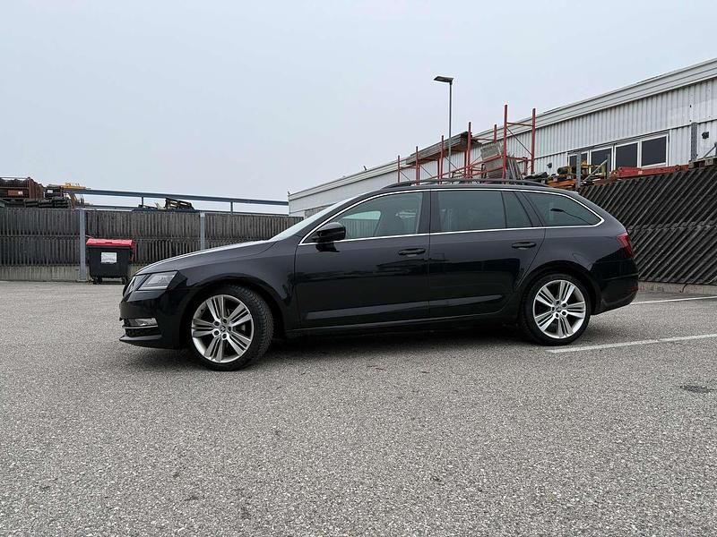 Gebraucht Skoda Octavia Style 150 PS (110 kW) 2017 Schwarz Kombi
