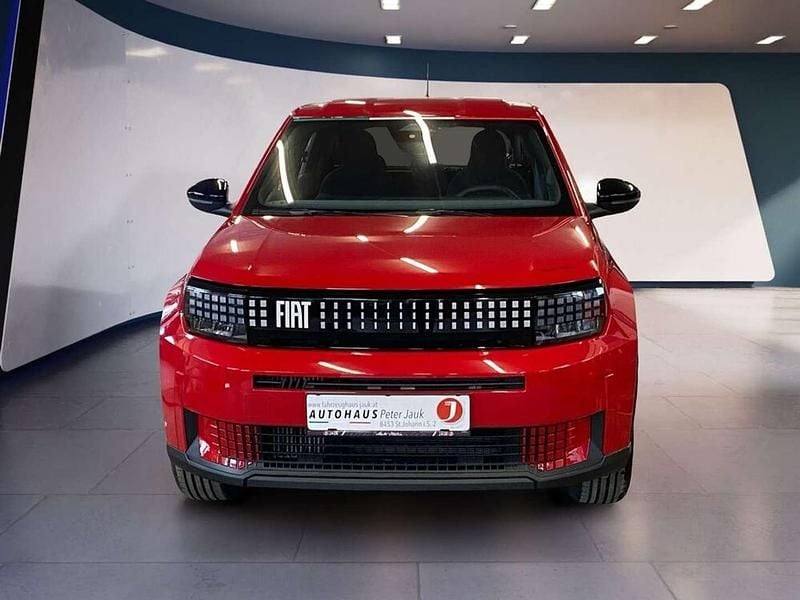 Neu Fiat Grande Panda Icon 110 PS (80 kW) 2025 Rot Kleinwagen