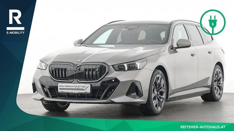 Gebraucht BMW i5 Shadowline 289 kW (394 PS) 2026 Grau (oxidgrau) Kombi