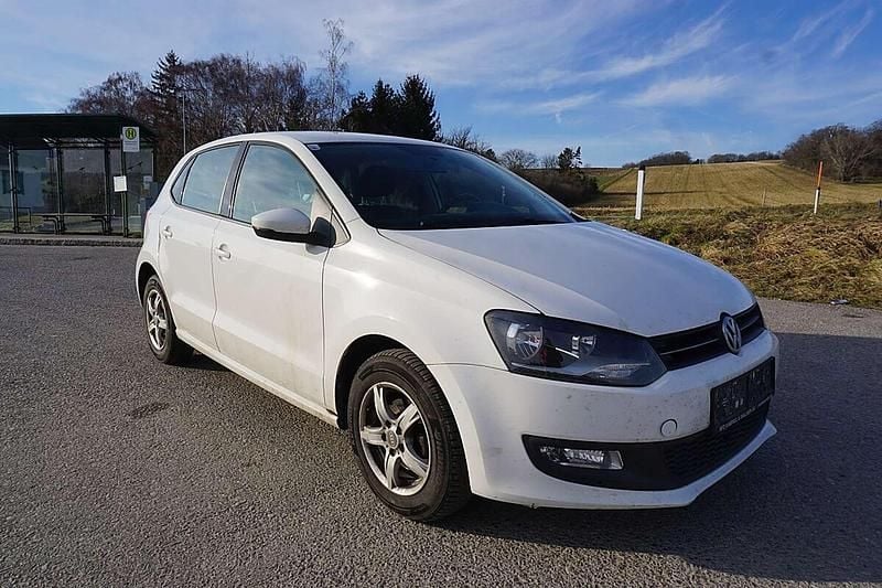 Gebraucht VW Polo 69 PS (50 kW) 2010 Weiß Kleinwagen