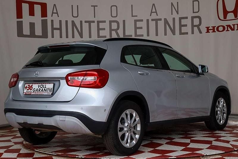 Gebraucht Mercedes GLA200 136 PS (100 kW) 2018 Grau SUV