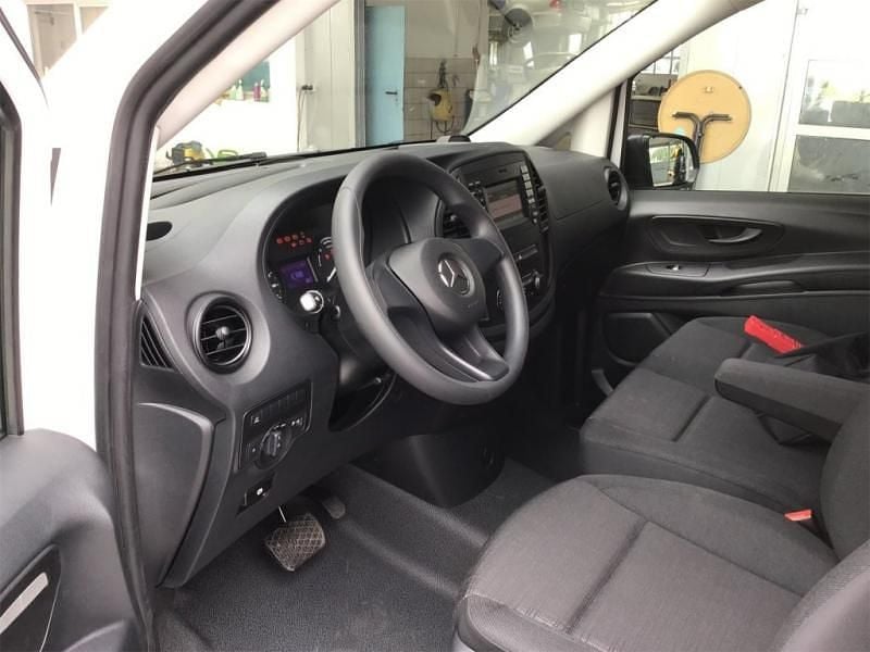 Gebraucht Mercedes e-Vito 85 kW (116 PS) 2019 Weiß Van / Kleinbus