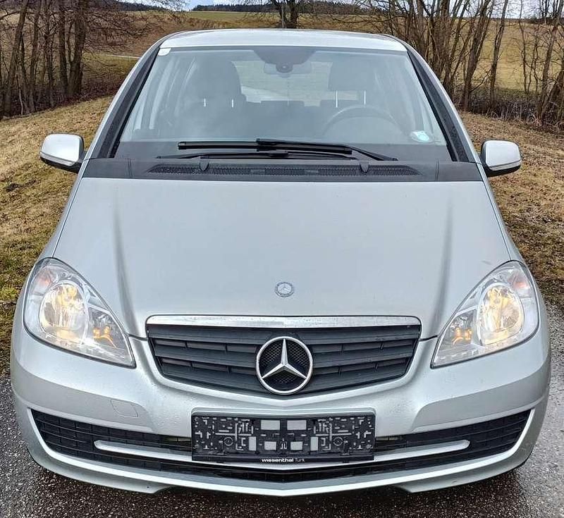 Gebraucht Mercedes A160 Edition 82 PS (60 kW) 2010 Silber Limousine