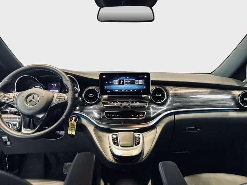Gebraucht Mercedes V300 Avantgarde 237 PS (174 kW) 2023 Schwarz Van / Kleinbus