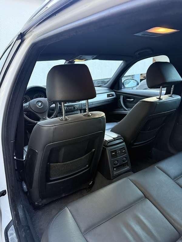 Gebraucht BMW 318 143 PS (105 kW) 2008 Kombi