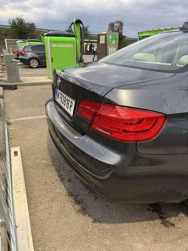 Gebraucht BMW 320 170 PS (125 kW) 2012 Grau Coupé