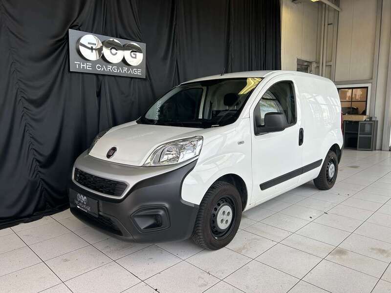 Weiß Gebraucht 2020 Fiat Fiorino Van / Kleinbus | € 8.999 - Bild 1/4
