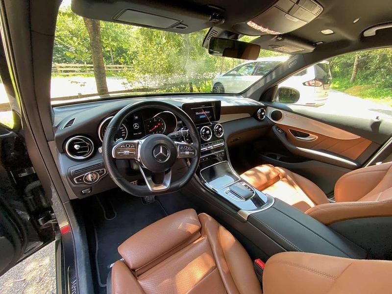 Gebraucht Mercedes GLC220 AMG line 194 PS (142 kW) 2022 Grau SUV