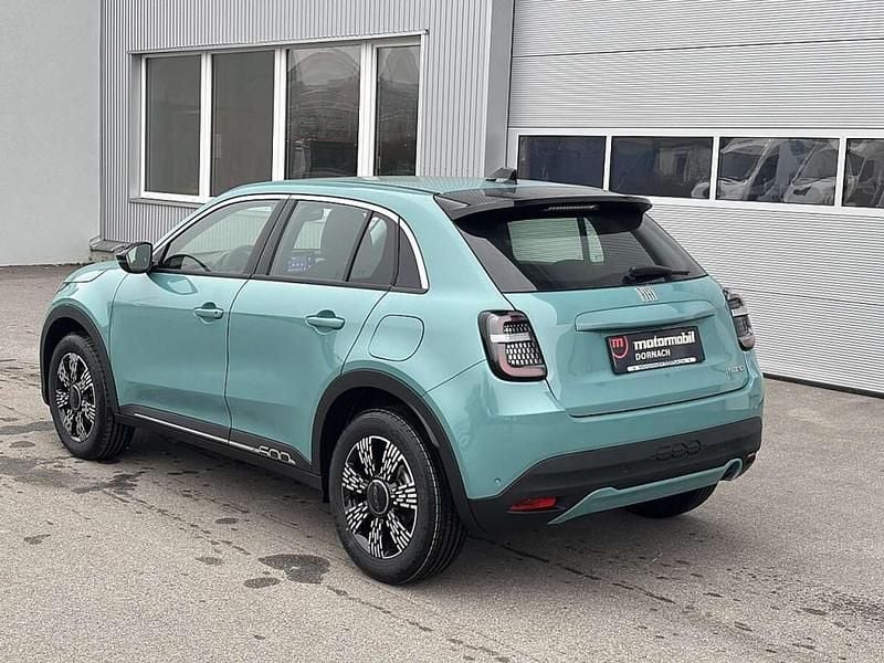 Neu Fiat 600 Pop 110 PS (80 kW) 2025 SUV