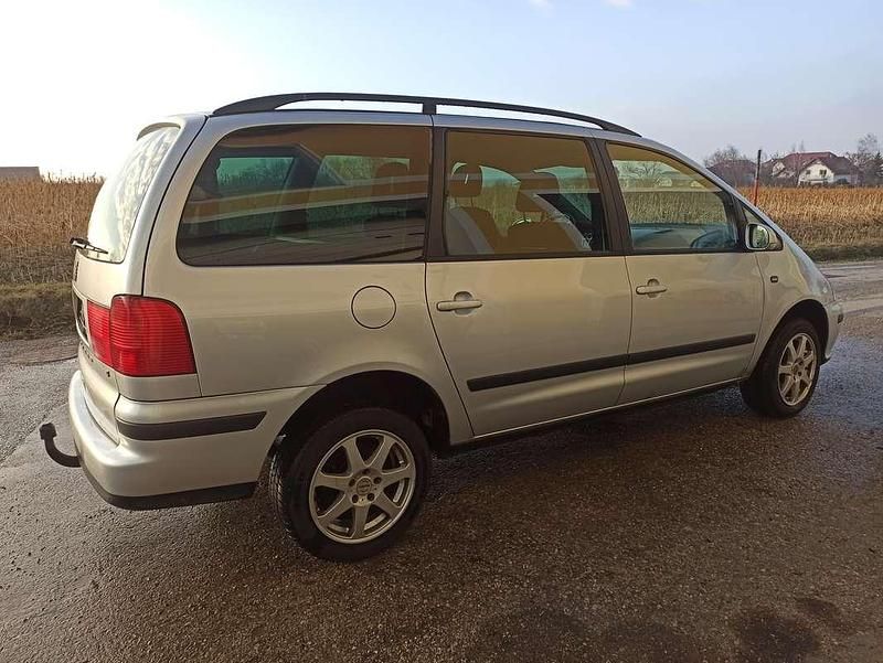 Gebraucht Seat Alhambra 116 PS (85 kW) 2010 Silber Van / Kleinbus