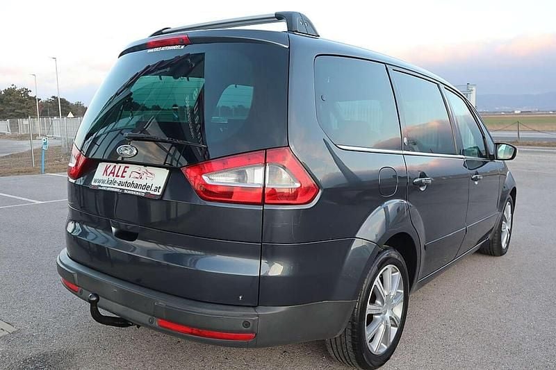 Gebraucht Ford Galaxy Ghia 140 PS (102 kW) 2007 Grau Van / Kleinbus