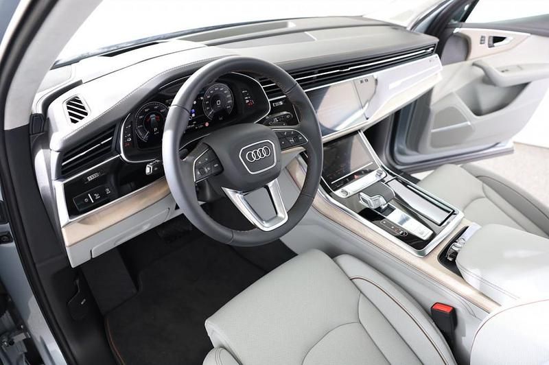 Gebraucht Audi Q7 S-Line 340 PS (250 kW) 2026 Silber  metallic SUV