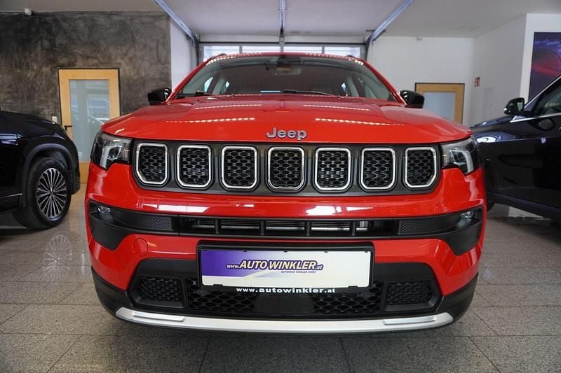 Gebraucht Jeep Compass Limited 190 PS (139 kW) 2022 Rot SUV