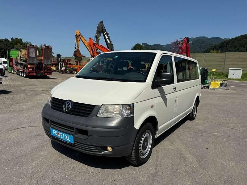 Weiß Gebraucht 2009 VW Caravelle Trendline Van / Kleinbus | € 9.500 (Superpreis) - Bild 1/4