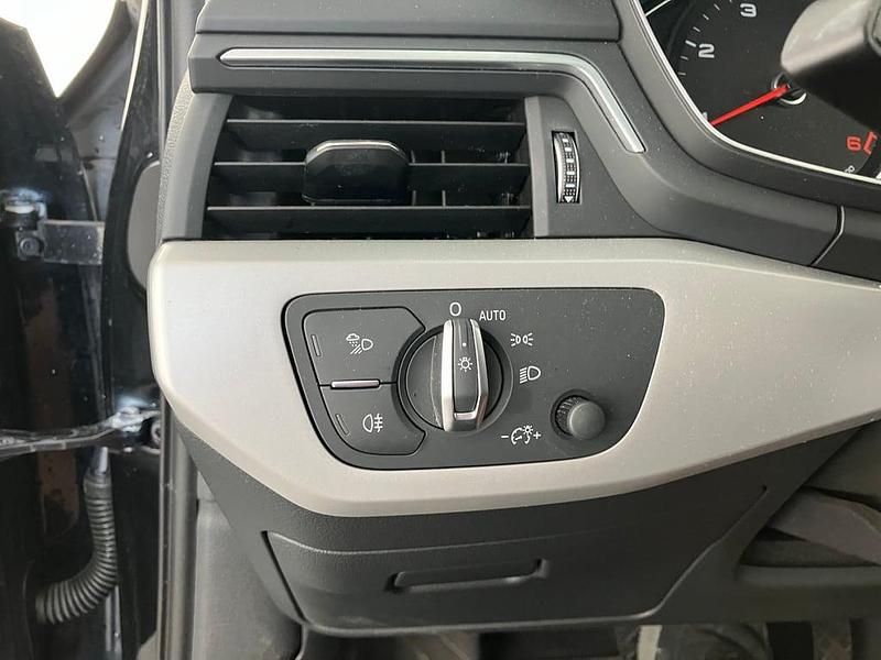 Gebraucht Audi A4 Advanced 204 PS (150 kW) 2021 Schwarz Kombi