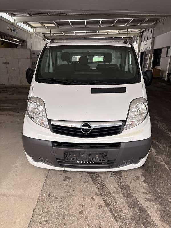 Gebraucht Opel Vivaro 114 PS (83 kW) 2008 Weiß Van / Kleinbus