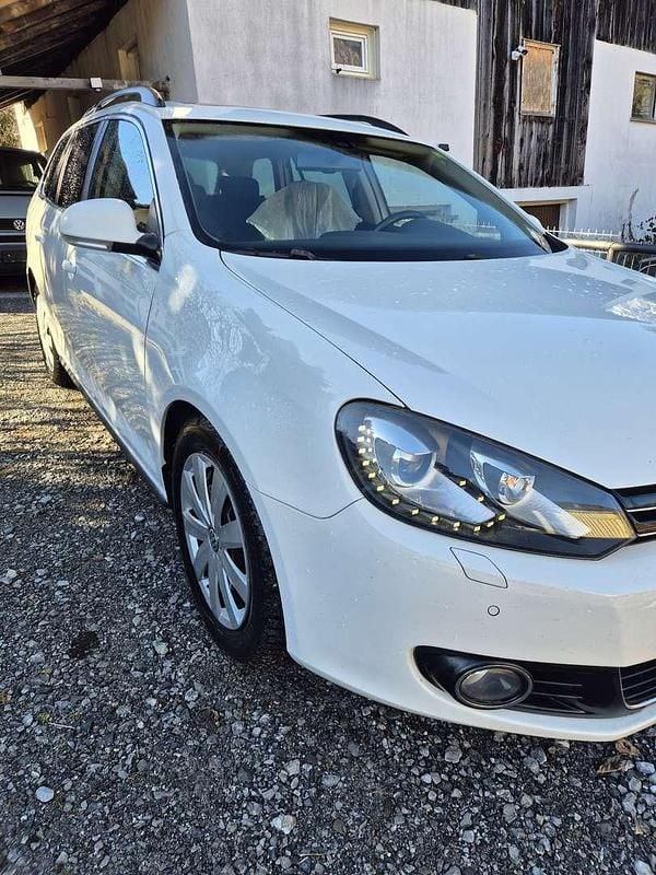 Gebraucht VW Golf VII 105 PS (77 kW) 2012 Limousine