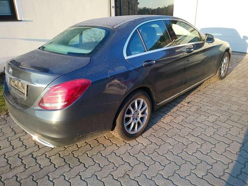 Gebraucht Mercedes C180 116 PS (85 kW) 2016 Grau Limousine