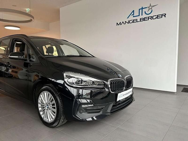 Schwarz Gebraucht 2019 BMW 216 Sport Line Kombi | € 13.200 (Guter Preis) - Bild 1/4