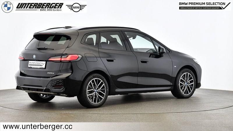 Gebraucht BMW 225 Active Tourer Luxury Line 136 PS (100 kW) 2025 Van / Kleinbus