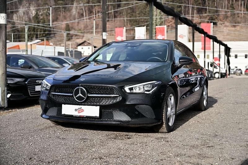 Gebraucht Mercedes CLA200 150 PS (110 kW) 2022 Schwarz Kombi