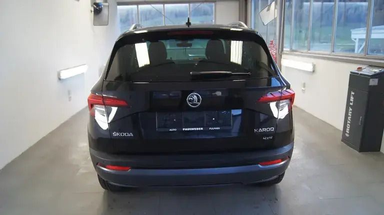 Gebraucht Skoda Karoq Style 150 PS (110 kW) 2017 Blackmagic perleff. SUV