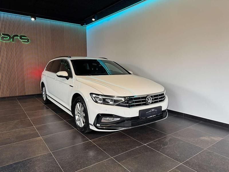 Gebraucht VW Passat R-line 190 PS (139 kW) 2020 Weiß Kombi