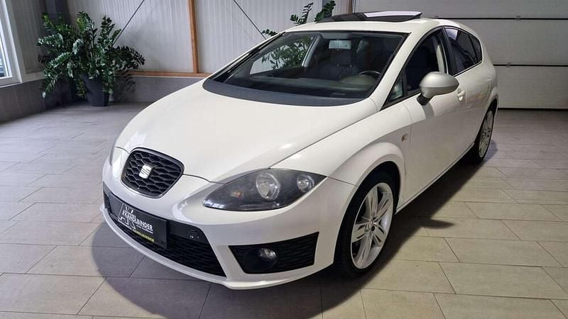 Gebraucht Seat Leon FR 211 PS (155 kW) 2011 Weiß Limousine