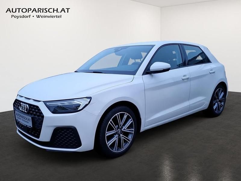 Weiss normal Gebraucht 2019 Audi A1 Sportback Comfort Kleinwagen | € 11.390 - Bild 1/4
