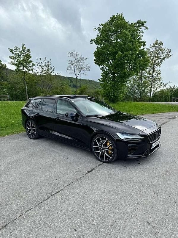 Gebraucht Volvo V60 310 PS (228 kW) 2022 Schwarz Kombi